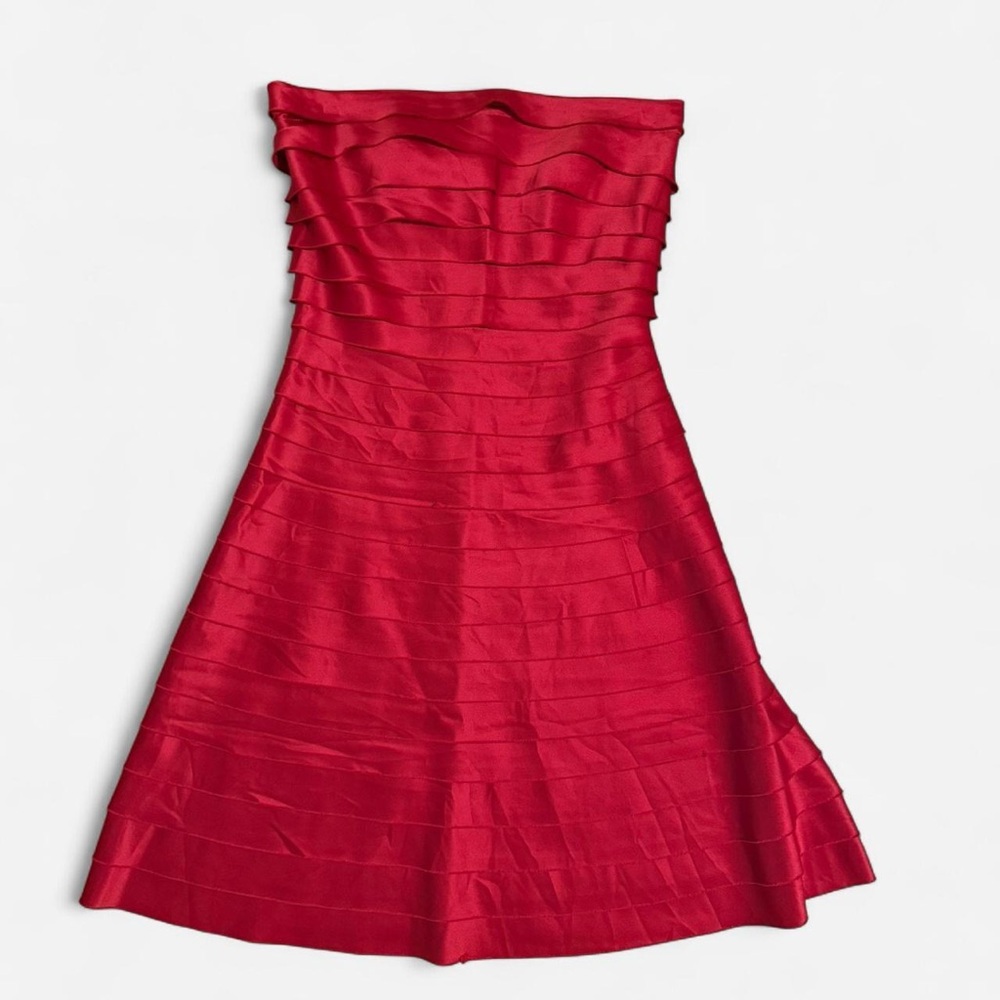 Elegant Strapless Red Dress